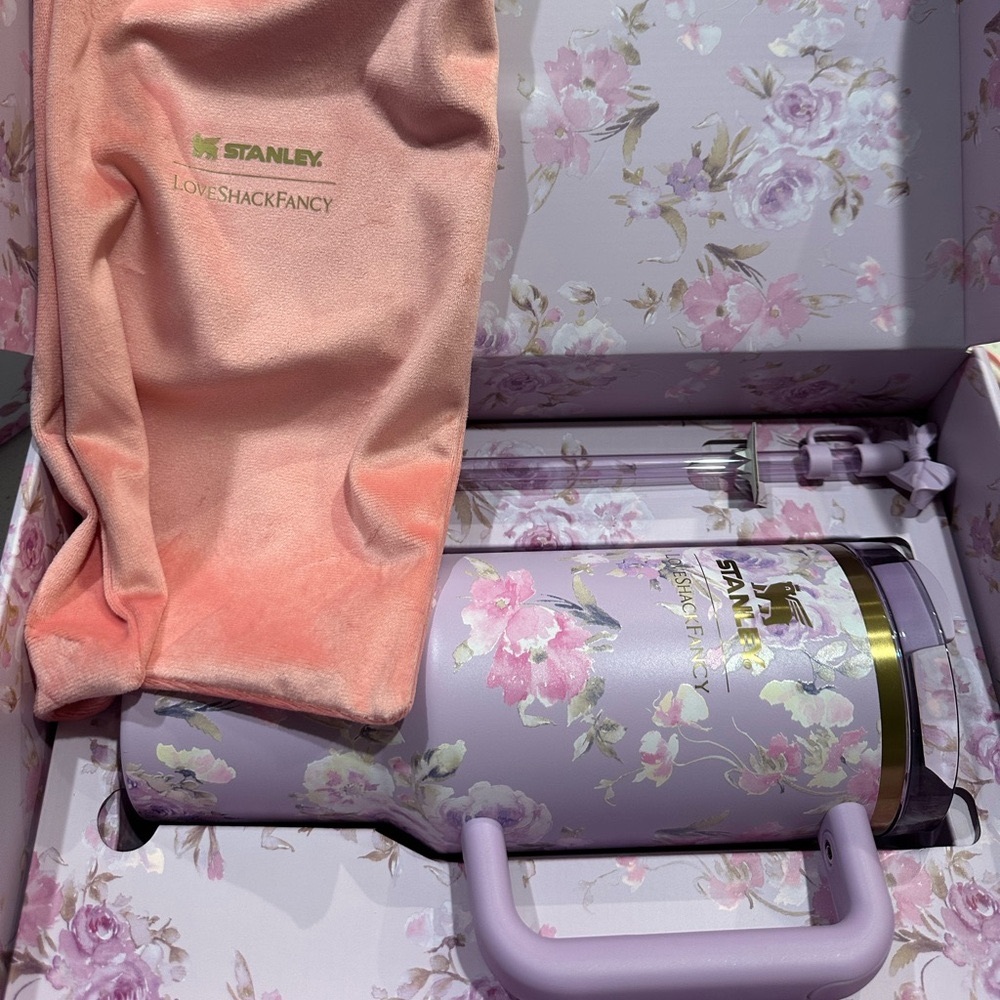 Stanley x Loveshackfancy 40oz Quencher Happy Thoughts Purple